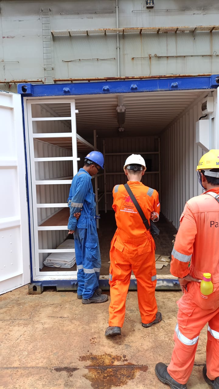 Old Container paint store & cylinder Container Photo